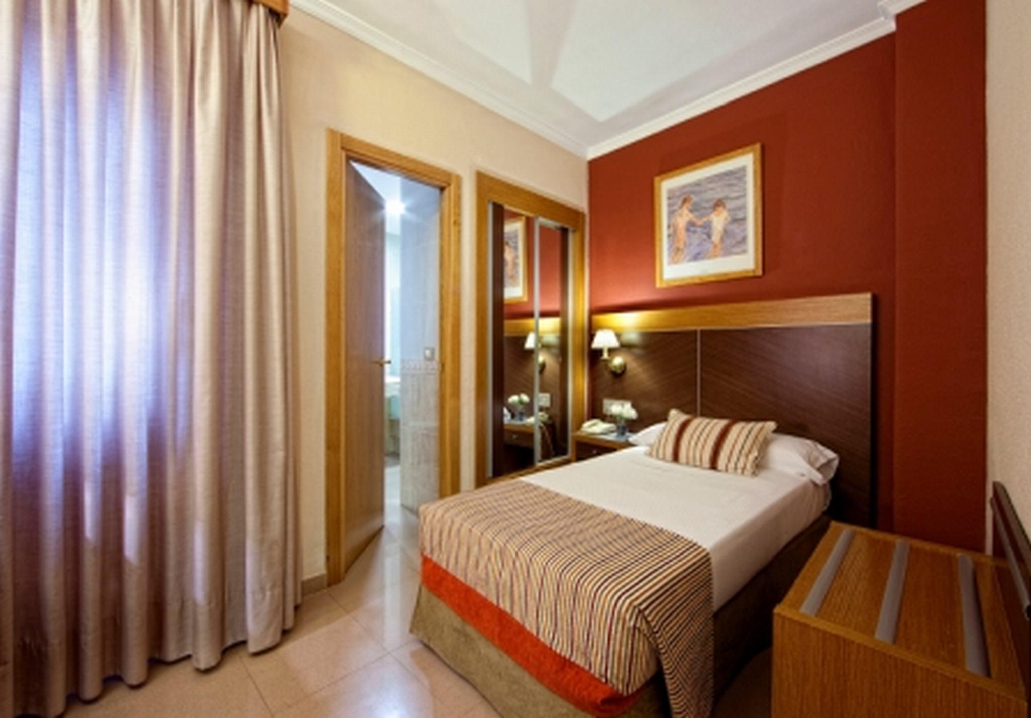 Hotel Regio 2 Cadiz Exterior photo