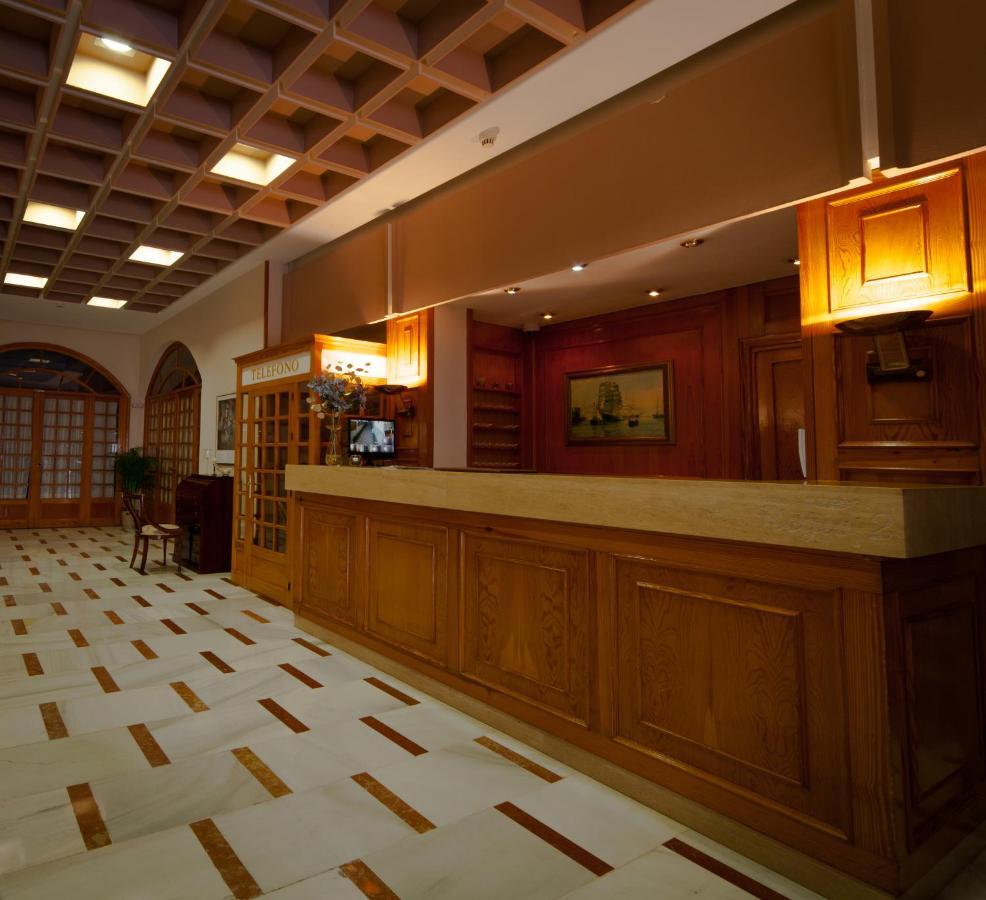 Hotel Regio 2 Cadiz Exterior photo
